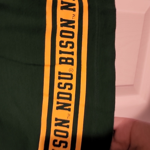 Victoria Secret Pink NDSU Bison Long Sleeve Tee - Picture 3 of 5